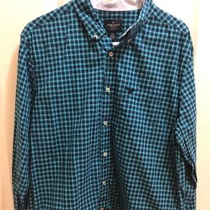 Men’s American Eagle button down